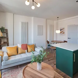 https://host-stay-abbey-nook.yorkshirehotels.net